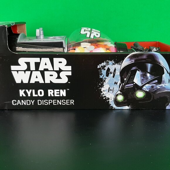 Kylo Ren Candy Dispenser Gumball Machine Star Wars The Force Awakens Disney 2015 - Picture 8 of 10